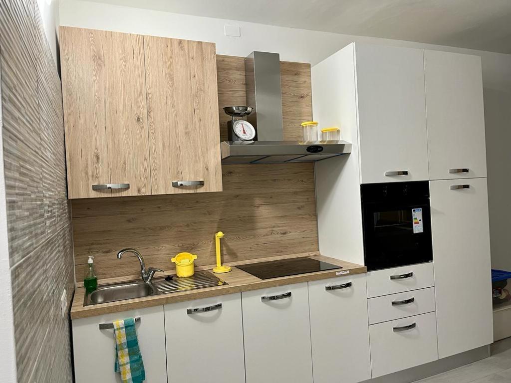 Einaudi Apartment Cologno Monzese Exterior foto