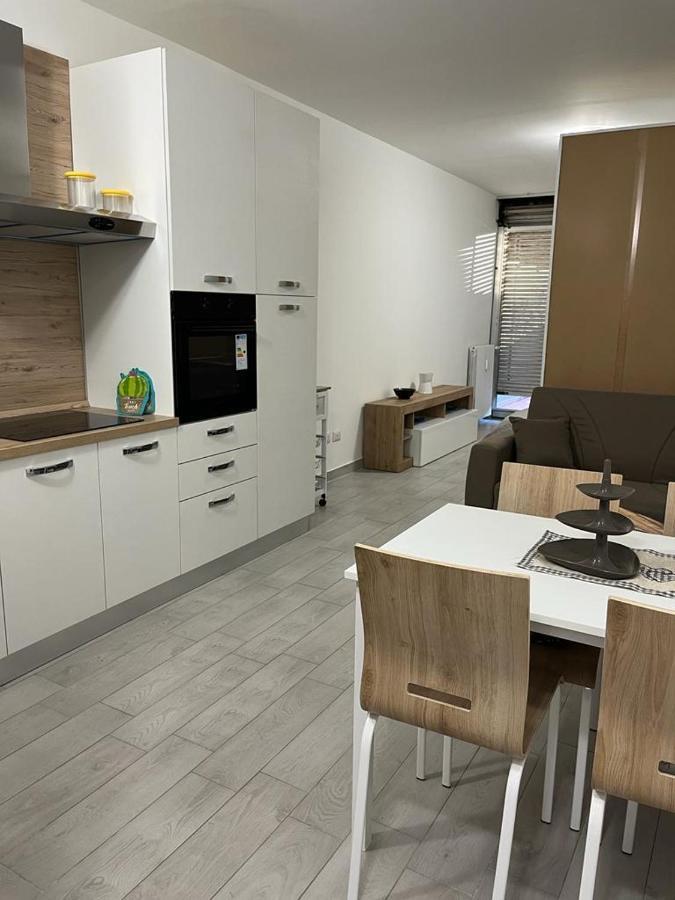 Einaudi Apartment Cologno Monzese Exterior foto