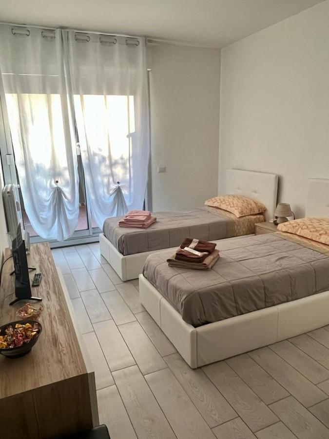 Einaudi Apartment Cologno Monzese Exterior foto